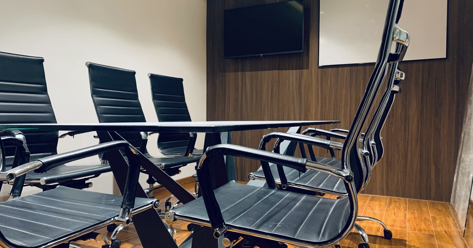 Oficina de Juan Antonio Matiz Estrategia Legal — archivo de las diligencias y Directiva 0002 de 2025